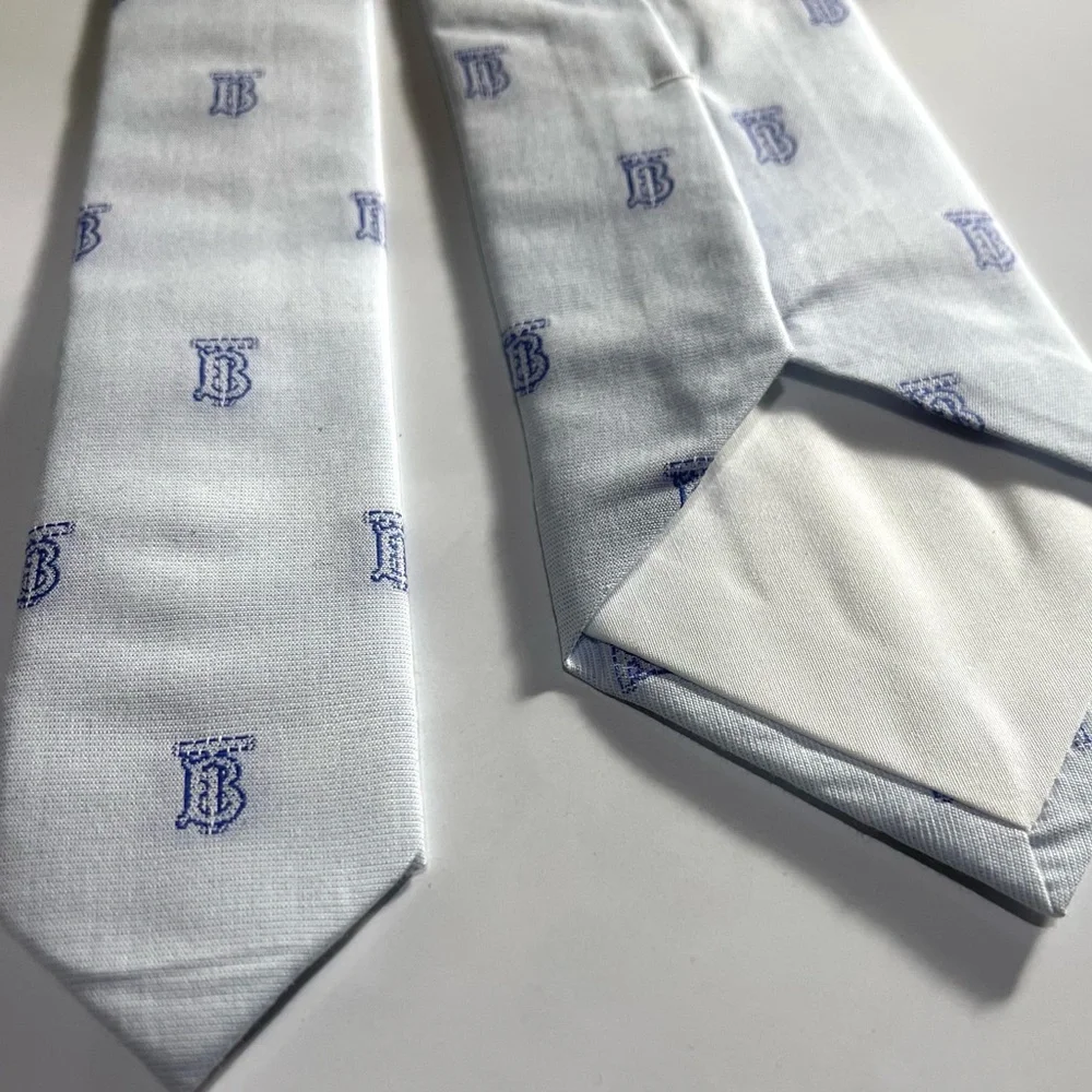 🔥🆕💯ICONIC SEERSUCKER BURBERRY MONOGRAM LIMITED PASTEL BLUE TB MOTIF TIE🔥 - Picture 9 of 12